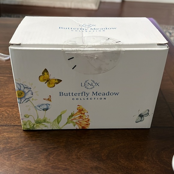 Lenox butterfly meadow brand new creamer. - Picture 8 of 9